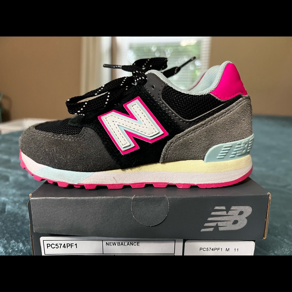 Toddler gym shoes -  New Balance size 11